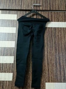 High-Waisted Scrunch Butt Leggings