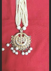 Elegant Pearl &amp; Antique Finish Necklace Set