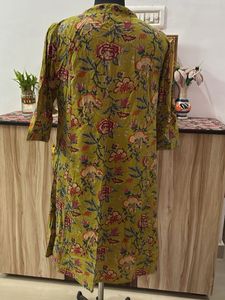 Vibrant Floral Print Kurta
