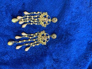 Elegant Gold-Tone Necklace Set