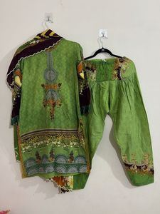 Pakistani Suit with Dupatta