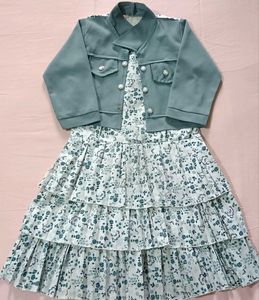 Chic Tiered Floral Dress with Jacket