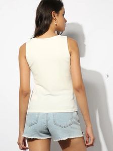 set of three sleeveless tops