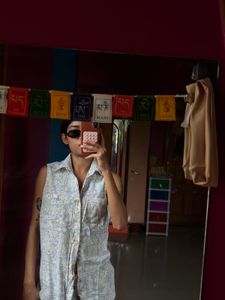 Sleeveless Printed Button-Up Shirt
