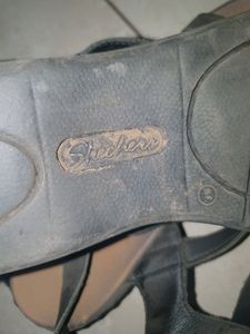 Sandles