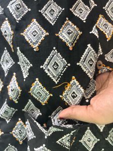 Sleeveless Black Diamond Print Kurta