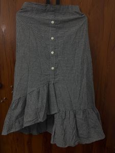 Chic Ruffle Skirt