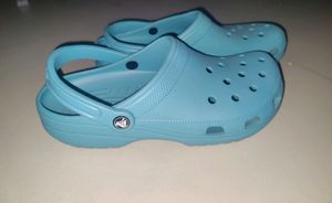Crocs Men's Classic  Clogs . Like New.  No Coins
