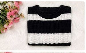 black and white top .. Max Brand XL