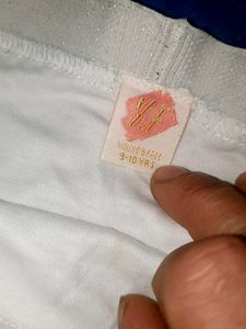 Cute White T-Shirt with "Vitamin Sea" Graphic