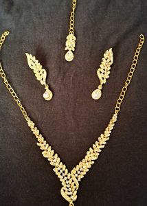 🤩Elegant Crystal Drop Jewellery Set