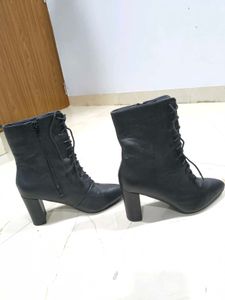 Stylish Black Lace-Up Heeled Boots