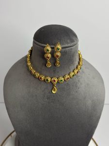Elegant Gold Necklace and Earring Set