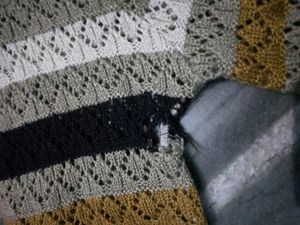 Grey Sweater, Used, Flaws Are Mentioned In Photos