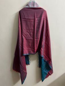 Elegant stole with Lace