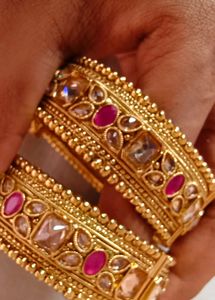 Rajwadi Bangle pech wala  ( pure copper )