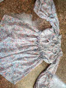 Beautiful jeans top /Floral Chiffon Ruffle Neck