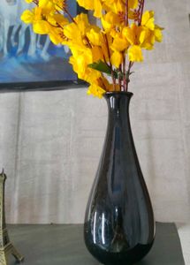Elegant Black Vase