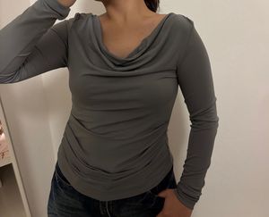 grey long sleeve versatile top