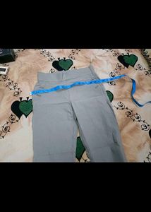 Green jeans &amp; stretchable jegging in 30-32 waist