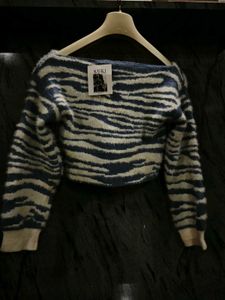 Cozy Zebra Print Cropped Sweater