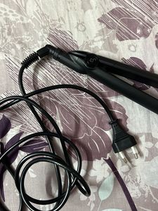 Vega Straightener with Purple Plates