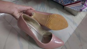Elegant Pink Patent Heels