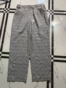 Grey Checkered Wide-Leg Pants