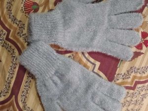 Cozy Grey Knit Gloves❤️
