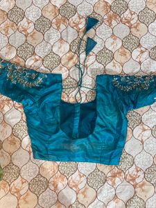 Stunning Ombre Saree with Gold Accents
