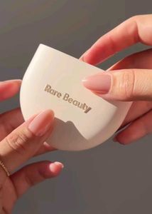 Rare Beauty Foundation Compact
