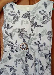 Chic Leaf Print Midi Dress