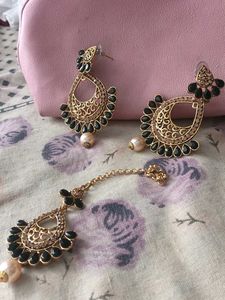 it's new,Elegant Gold & Black Chandelier Earrings