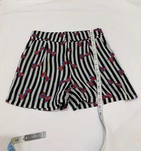 any 5 200 Striped Shorts with Bow Print