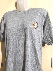 Gray T-shirt with logo