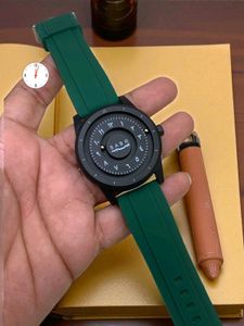 Stylish Sabr Silicone Band Watch