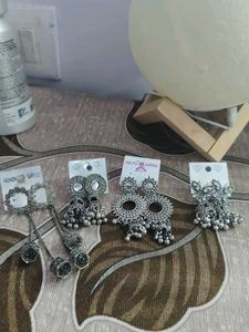 I'm selling jhumka, perfectly go with ethnic wear.
