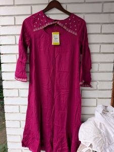 Stylish Embroidered Magenta Kurta