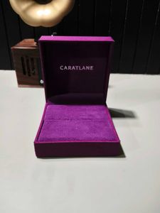Caratlane ring  Box