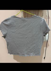 grey cropped baby tee