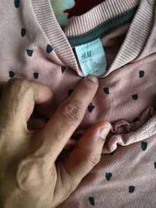 H&amp;M girls t shirt..(sweatshirt)