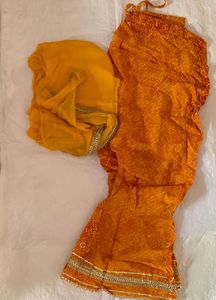 Bandhani Kurta Chunni Salwar Set