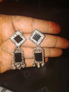 Elegant Diamond Shape Jhumka Earrings