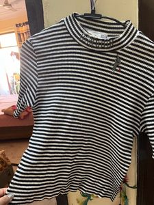 Black And White Color Top Of Bonjour