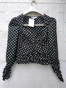 New with tag Chic Polka Dot Long Sleeve Crop Top