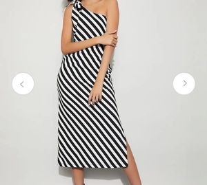 Chic Black &amp; White Striped Wrap Dress