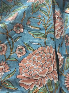 TAAVI S Blue Floral Print Top with scraf