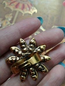 Sparkling Flower Ring