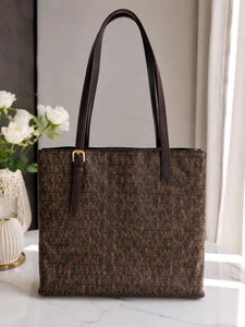Michael Kors MK Signature Tote replica