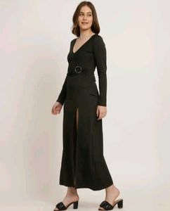 Long Sleeve V-Neck Maxi Dress